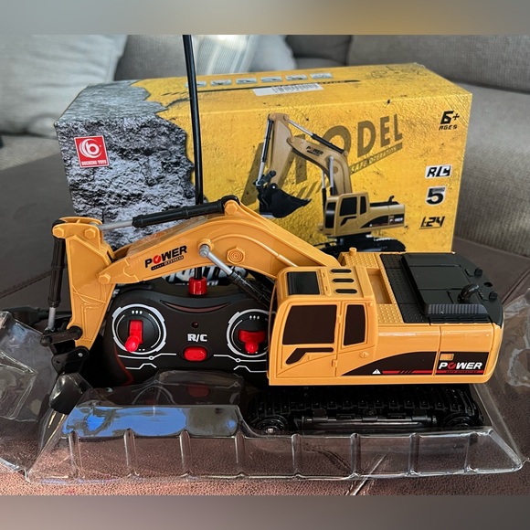 RC Excavator Plastic Backhoe Remote Control Digger Kids Hobby Toys NIB - Picture 6 of 12